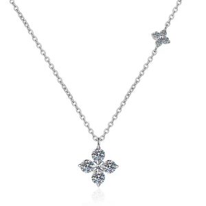 FirstMadam Simple Four Leaf Clover Lab Grown Diamond Pendant Necklace