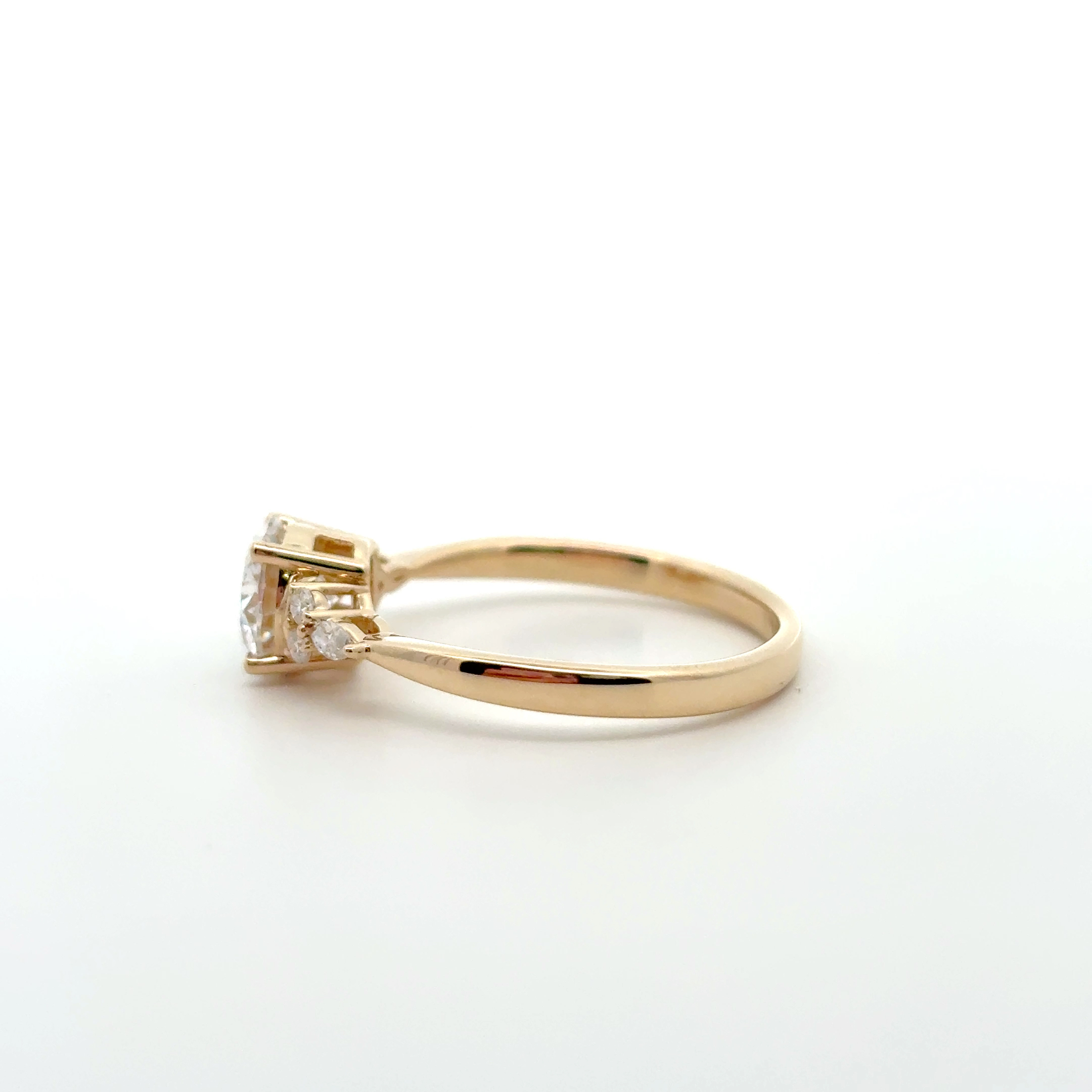 FirstMadam 14K Solid Gold Round Cut Lab Diamond VVS D Engagement Ring FirstMadam 14K Solid Gold Round Cut Lab Diamond VVS D Engagement Ring