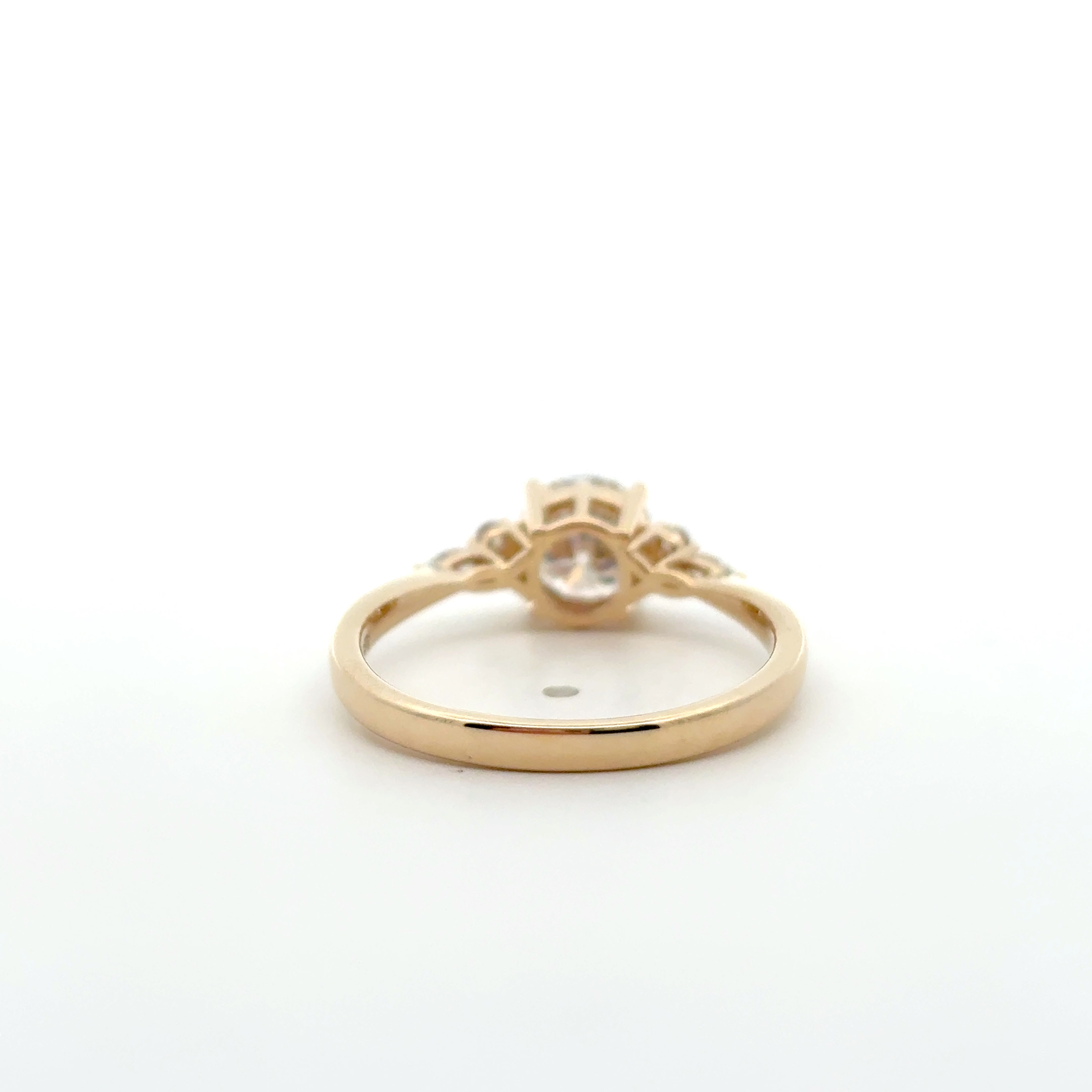 FirstMadam 14K Solid Gold Round Cut Lab Diamond VVS D Engagement Ring FirstMadam 14K Solid Gold Round Cut Lab Diamond VVS D Engagement Ring