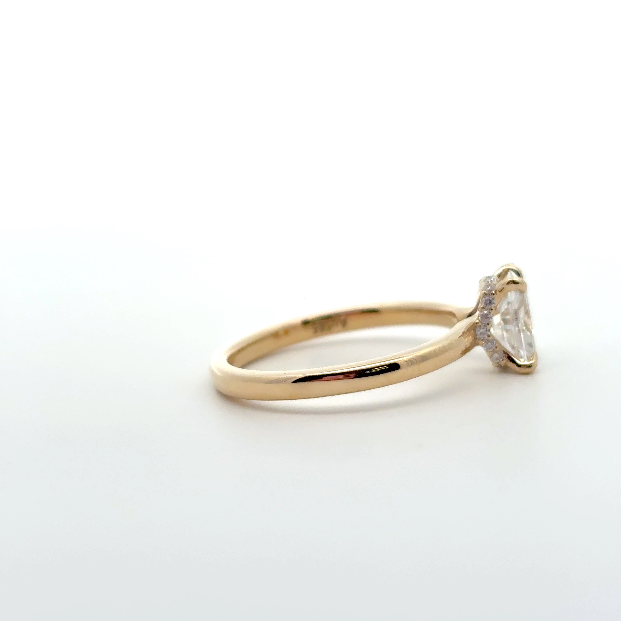 FirstMadam Custom Made Round Cut 1CT Solitaire Lab Diamond Ring FirstMadam Custom Made Round Cut 1CT Solitaire Lab Diamond Ring