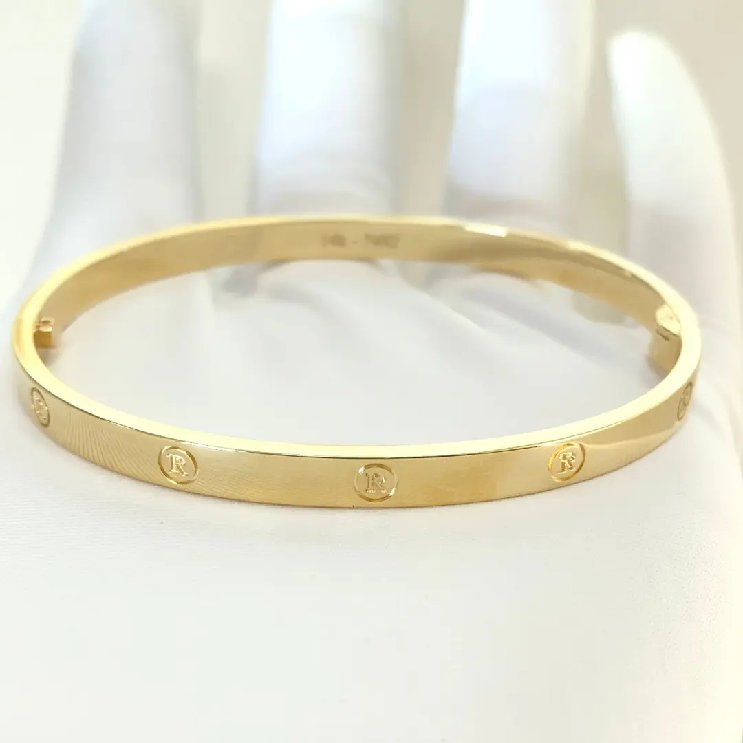 14K Gold Letter R Engraved Hinged Bangle 14K Gold Letter R Engraved Hinged Bangle