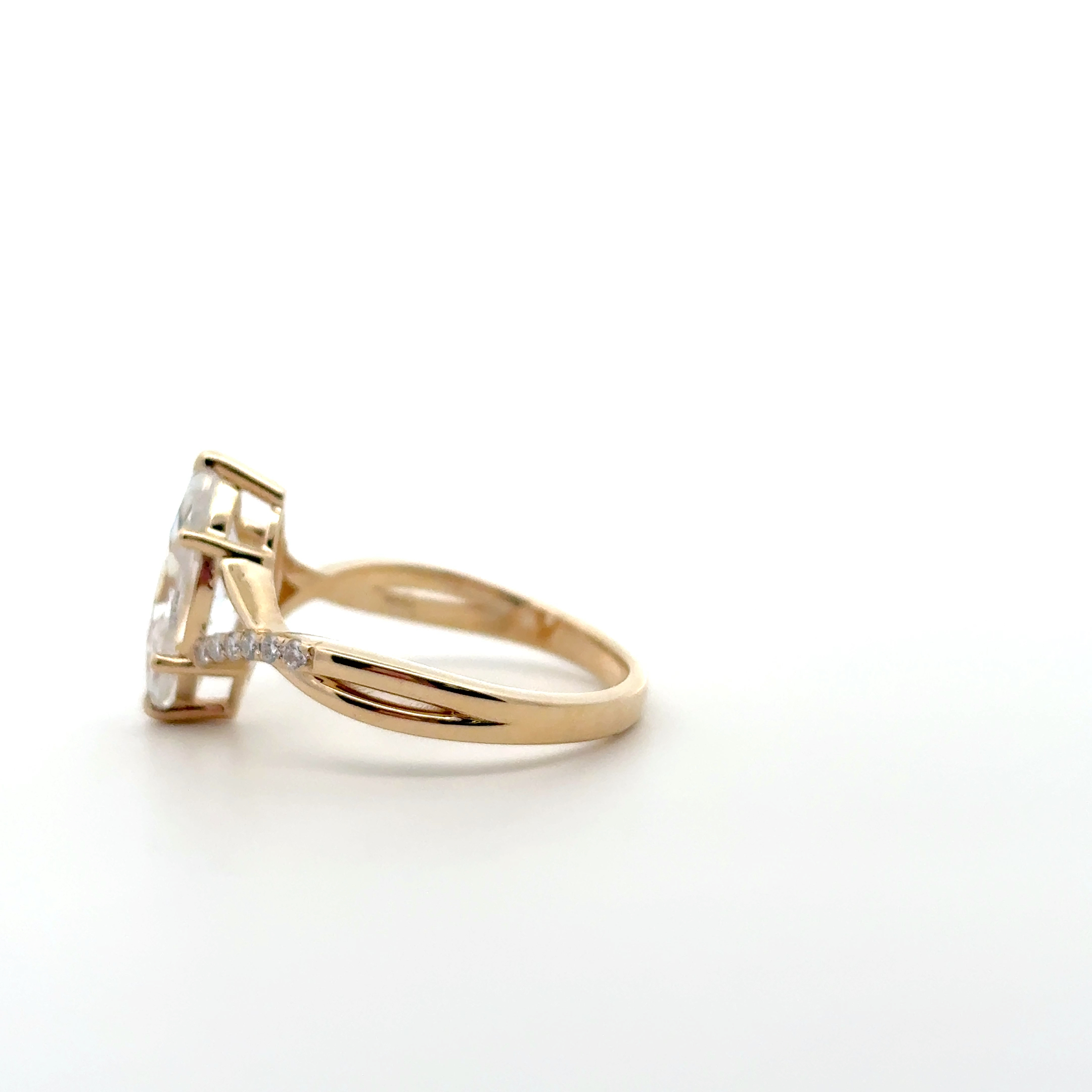 FirstMadam Custom 14K Yellow Gold Cross Lab Diamond Ring (2) FirstMadam Custom 14K Yellow Gold Cross Lab Diamond Ring